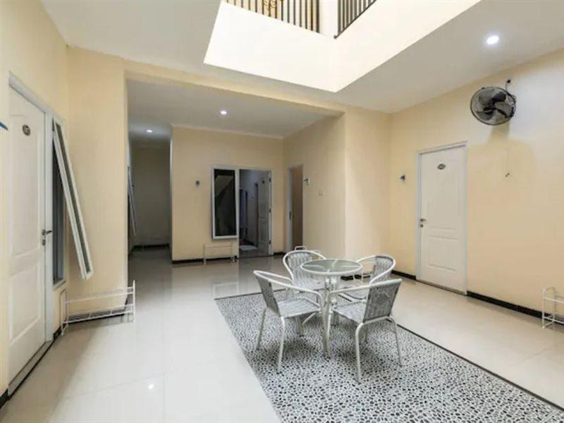 Griya Loka 2 Syariah Near Simpang Lima Mitra Reddoorz Hotel Semarang Exterior foto