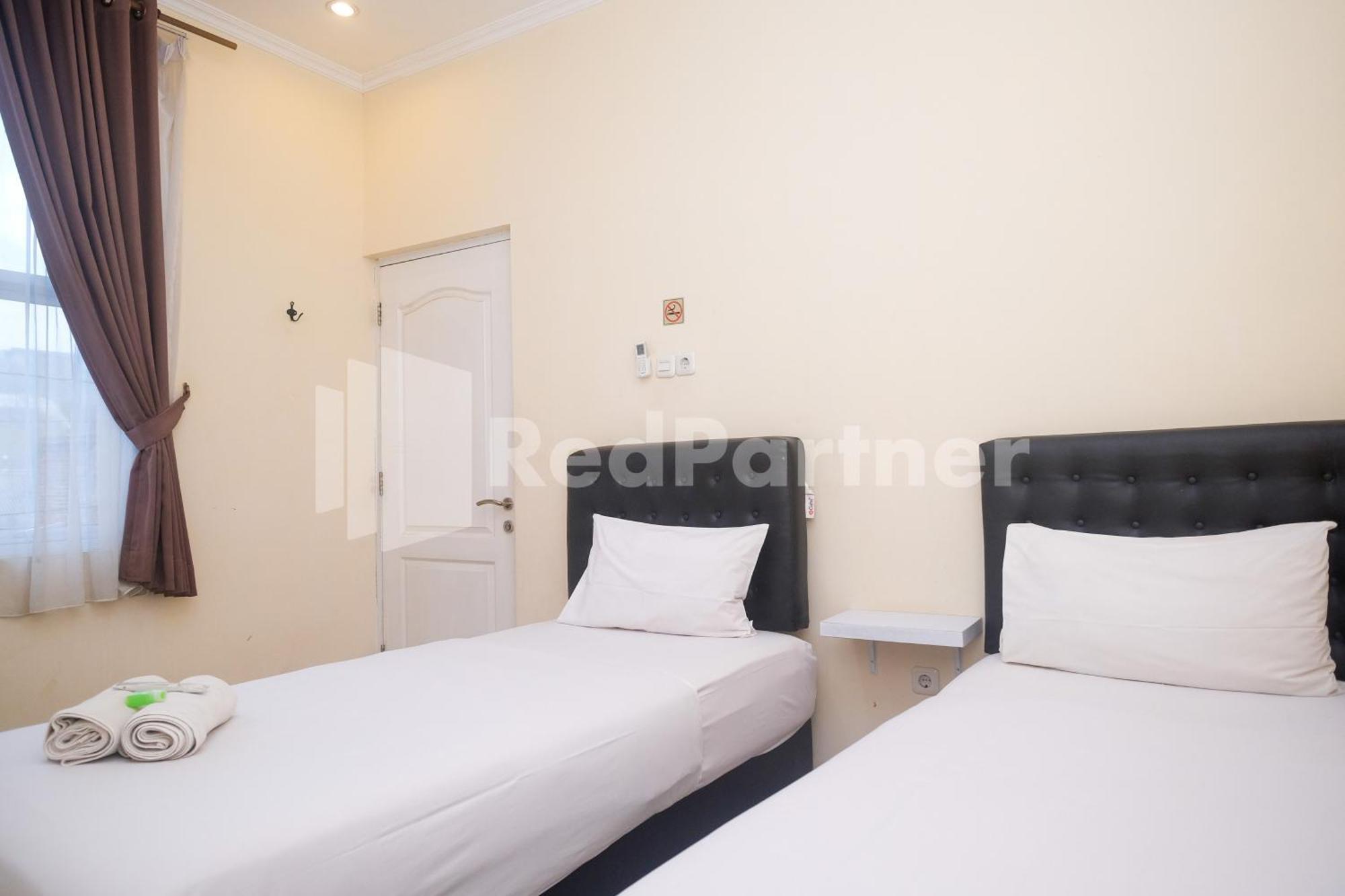 Griya Loka 2 Syariah Near Simpang Lima Mitra Reddoorz Hotel Semarang Exterior foto