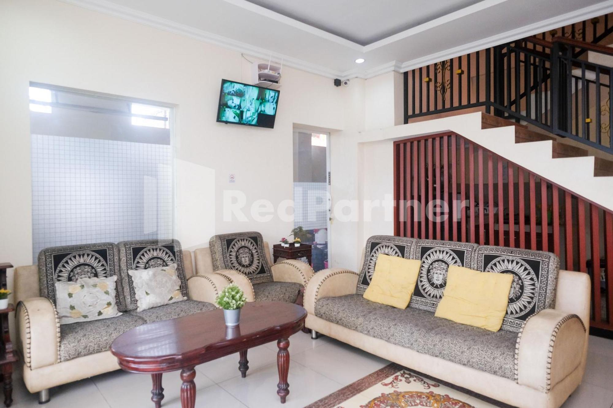 Griya Loka 2 Syariah Near Simpang Lima Mitra Reddoorz Hotel Semarang Exterior foto