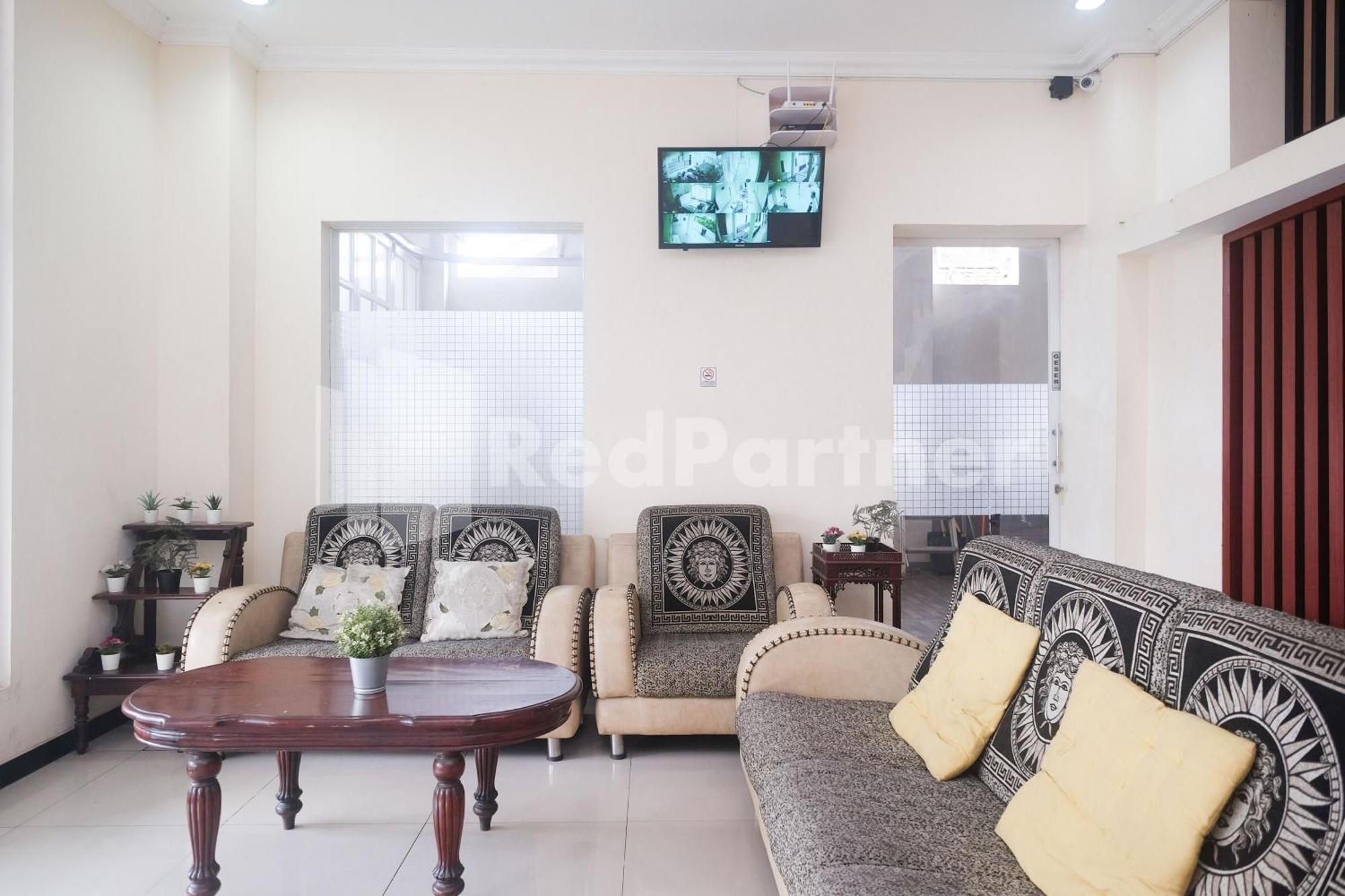 Griya Loka 2 Syariah Near Simpang Lima Mitra Reddoorz Hotel Semarang Exterior foto