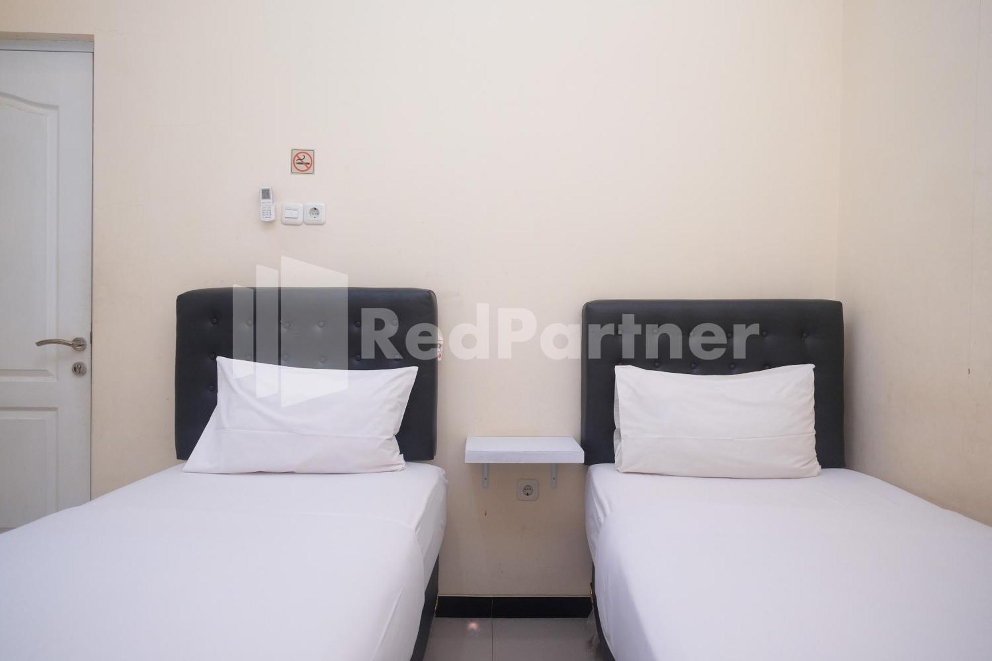 Griya Loka 2 Syariah Near Simpang Lima Mitra Reddoorz Hotel Semarang Exterior foto